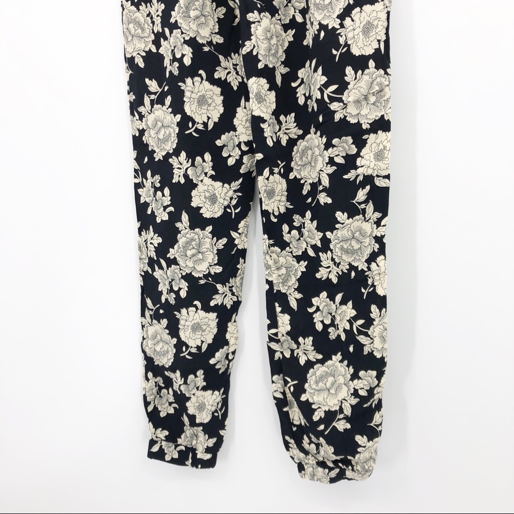 BRANDY MELVILLE Sushanna Floral Jogger Pant - Picture 9 of 13